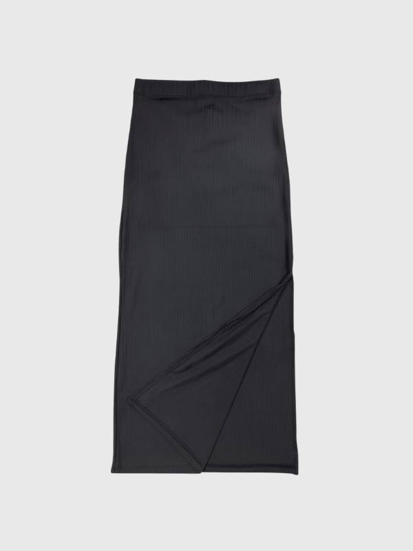 Pollera Negra Lisa Larga Con Abertura en Pierna Morley