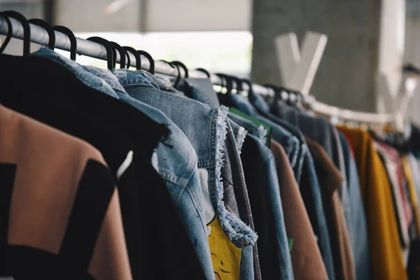 Cómo armar un stock de ropa para revender sin comprar de más