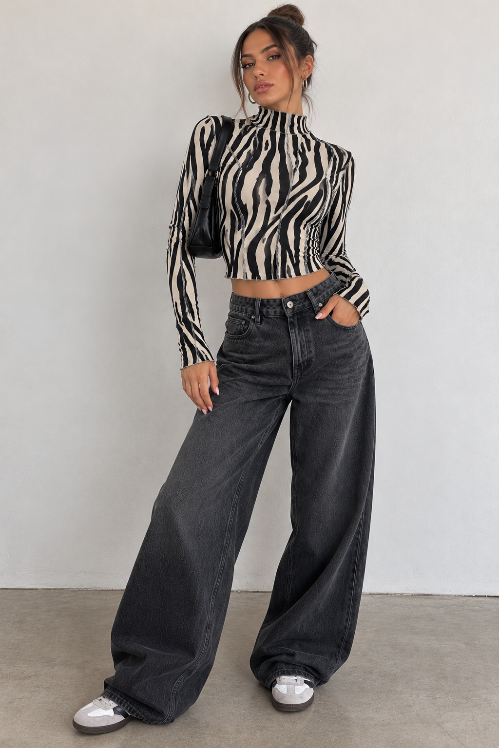 Imagen de ChatGPT 26 sept 2026, 11_38_50 Poleras corta Print Con Costura